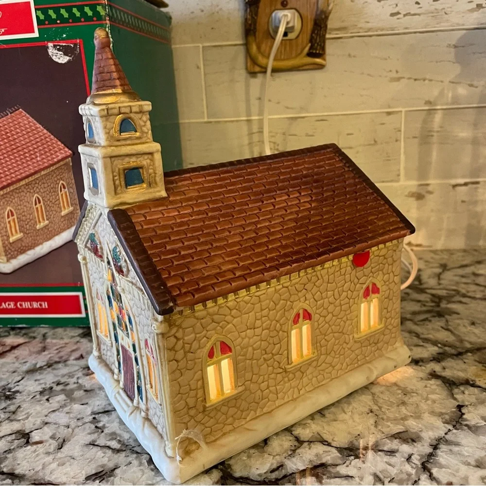 Vintage House of Lloyd Village Church 1993 Christmas Around the World Porcelain